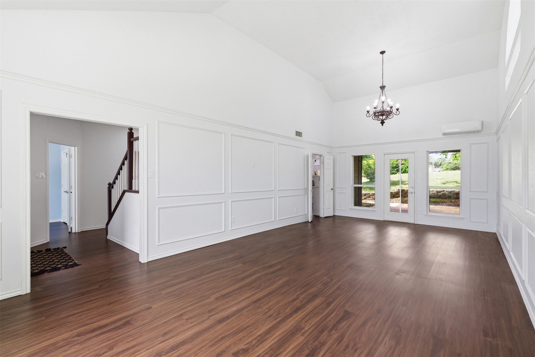 1913 W Arbor Rose Drive Grand Prairie TX 75050