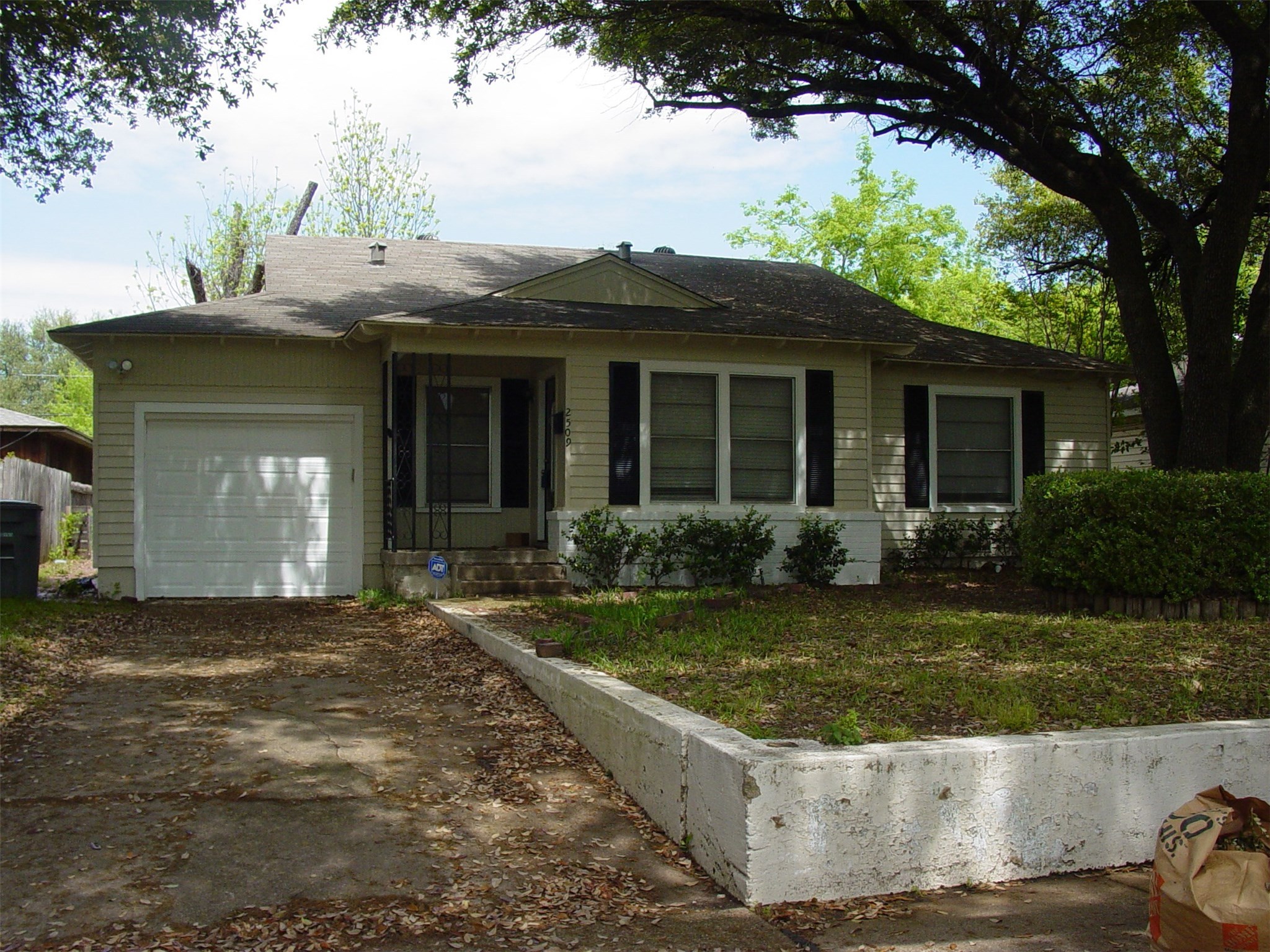 2509 Winthrop Drive Dallas TX 75228