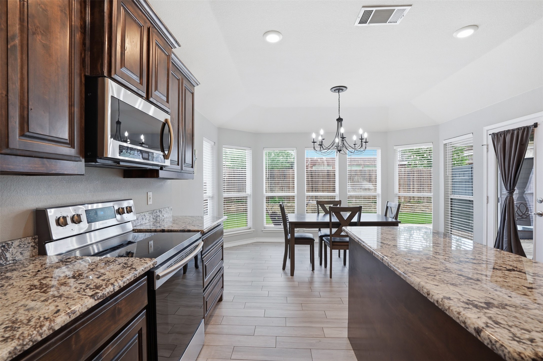 924 Crowder Drive Crowley TX 76036