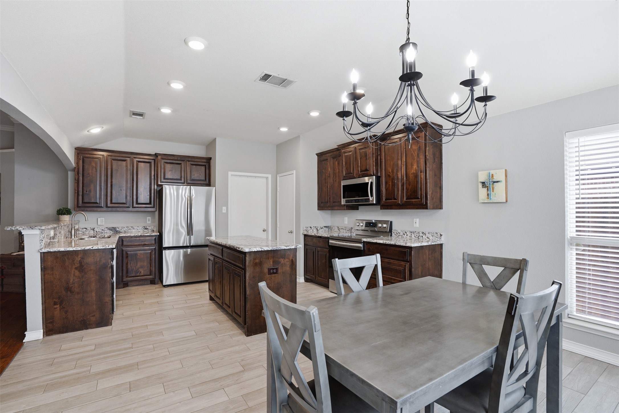 924 Crowder Drive Crowley TX 76036