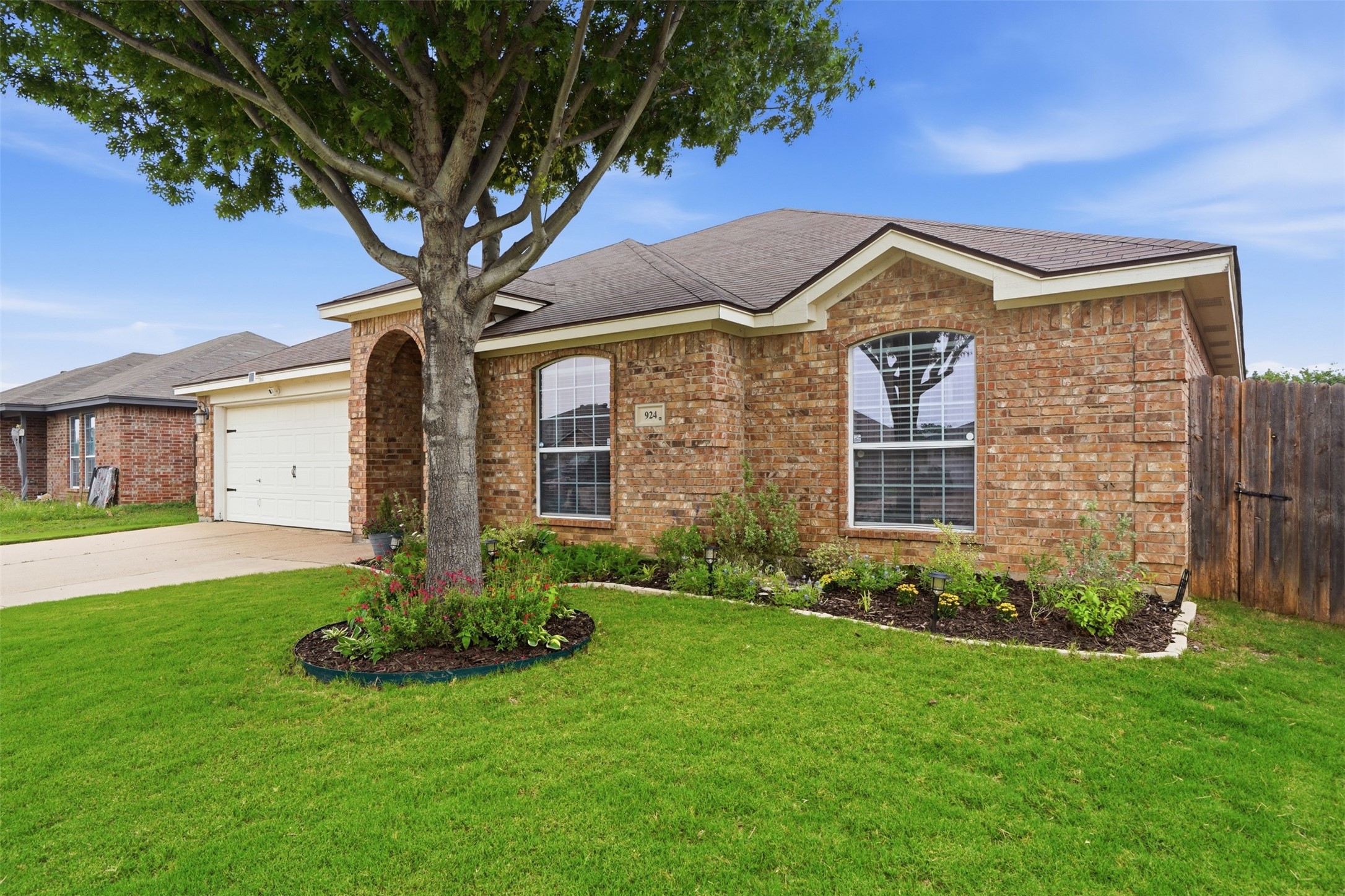 924 Crowder Drive Crowley TX 76036