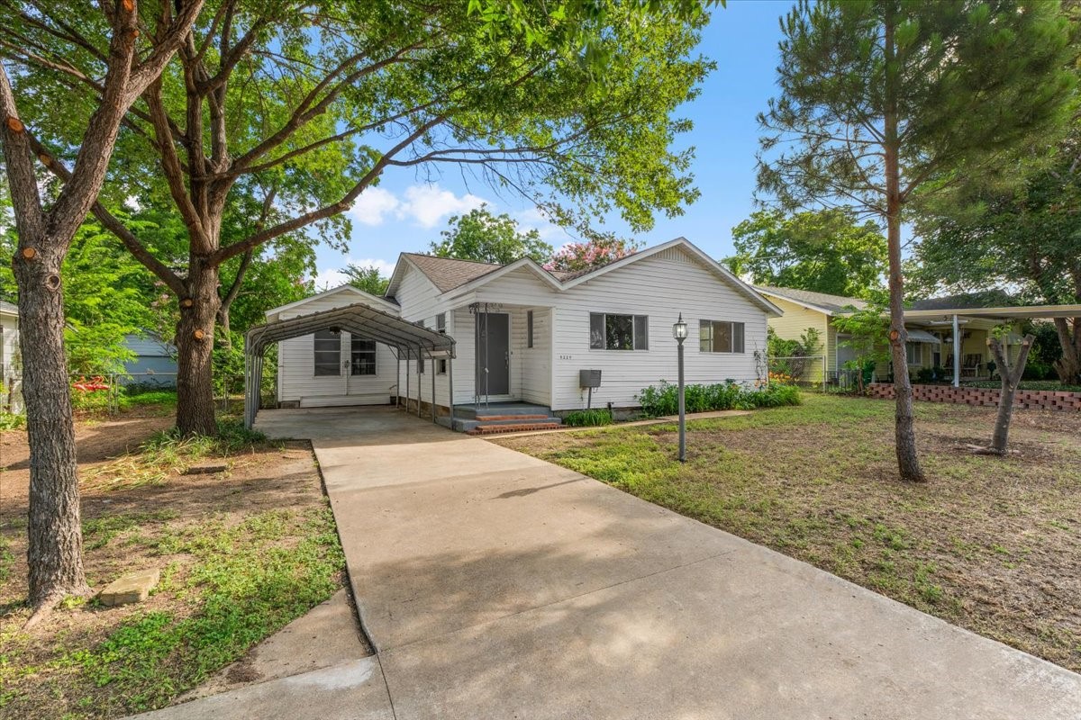 4229 Voncille Street Haltom City TX 76117