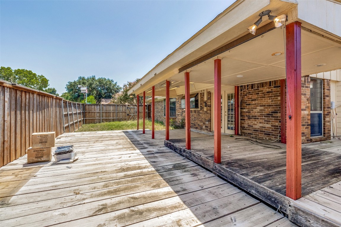 1403 Uvalde Street Mesquite TX 75150