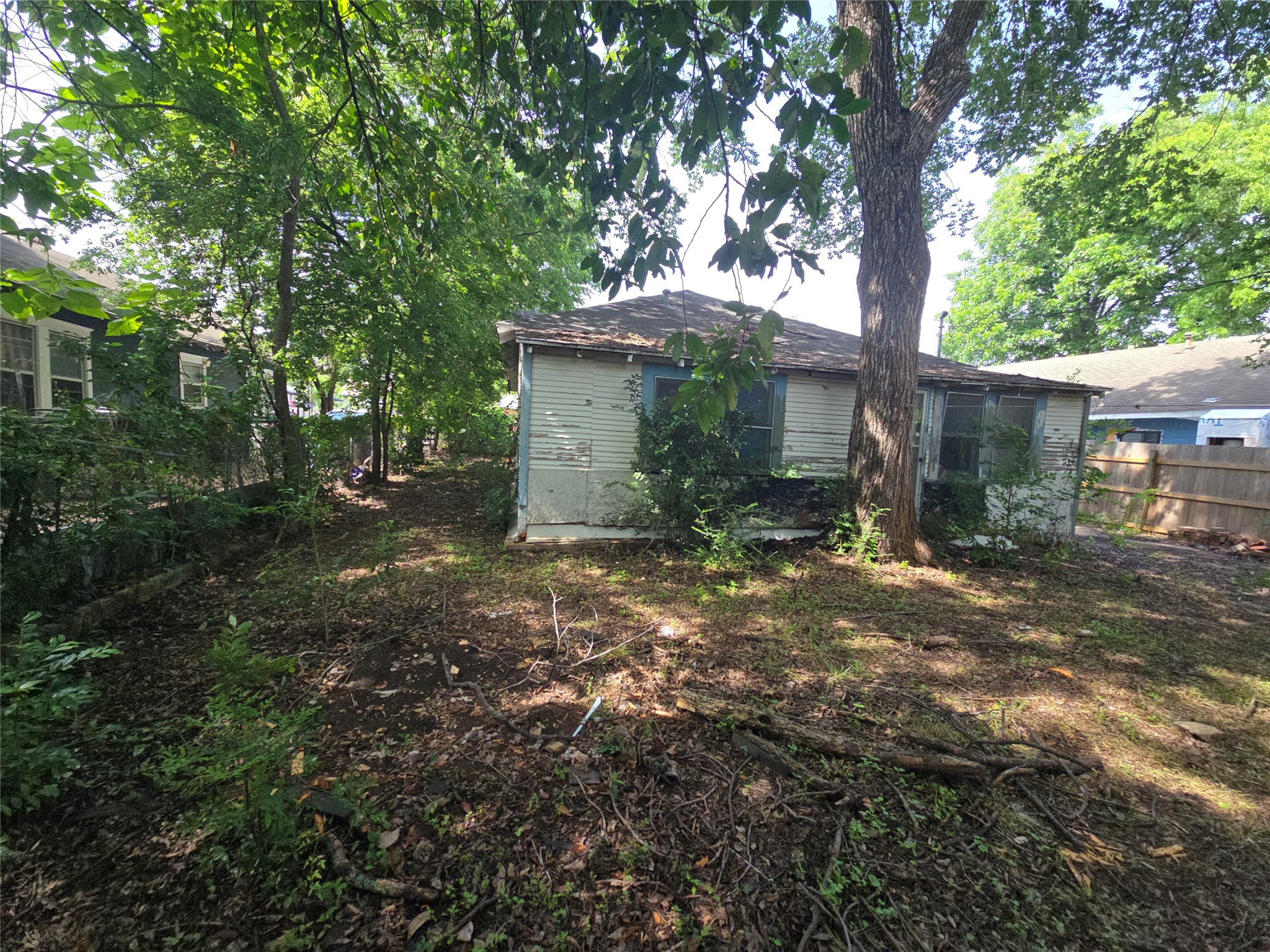 2610 Brandon Street Dallas TX 75211