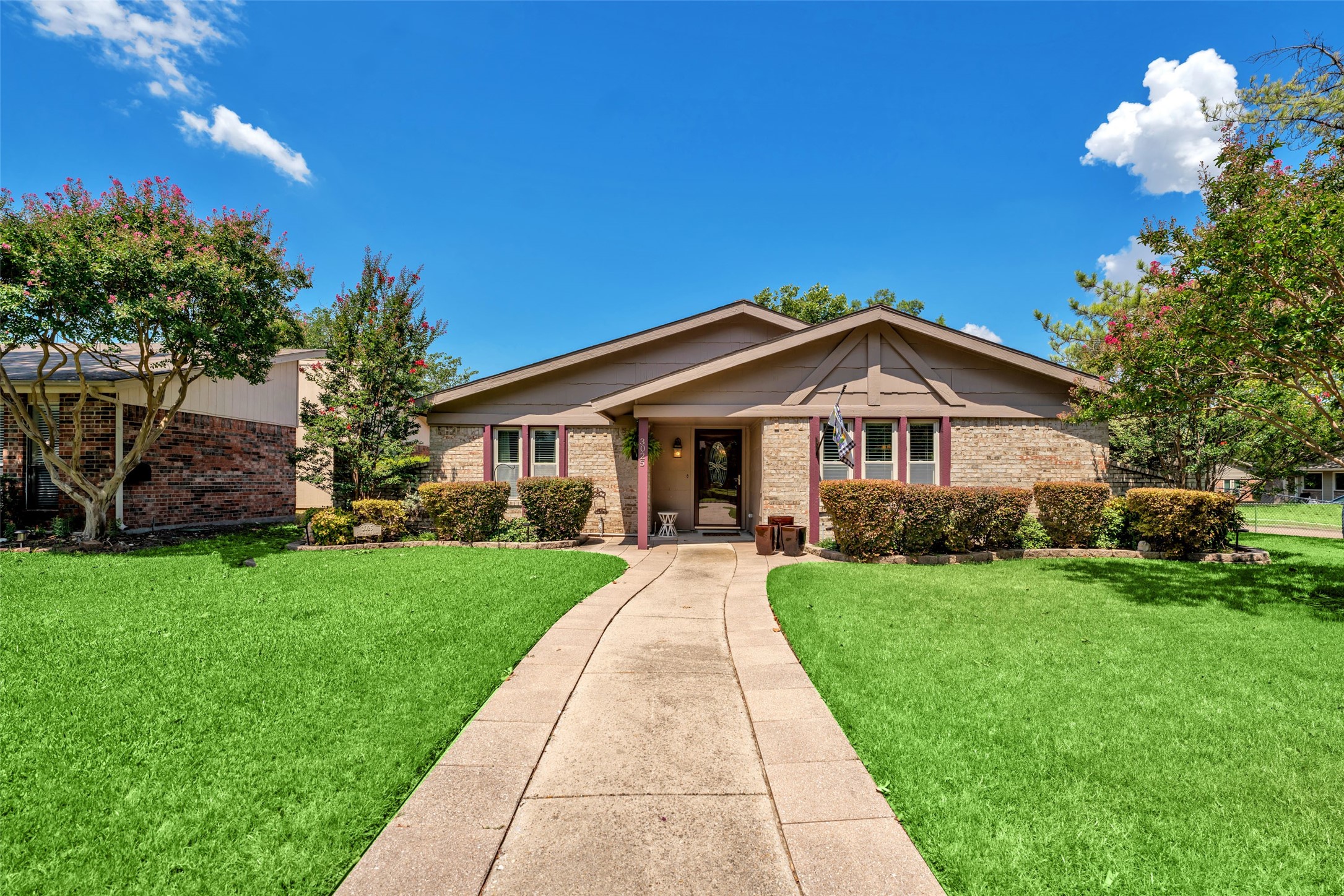 3025 Castle Rock Lane Garland TX 75044