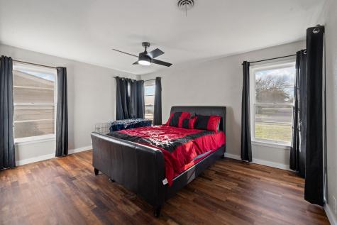 1116 Poindexter Avenue Cleburne TX 76033