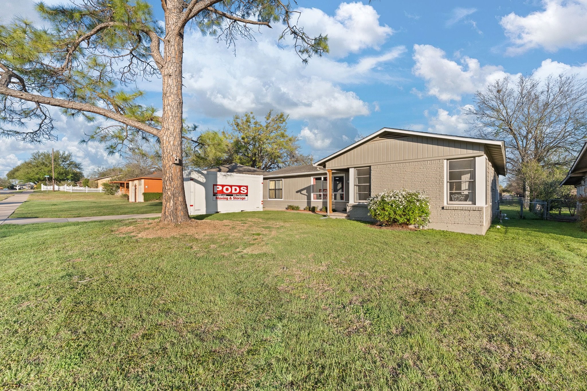 1116 Poindexter Avenue Cleburne TX 76033