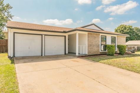 2400 Clearwood Drive Arlington TX 76014