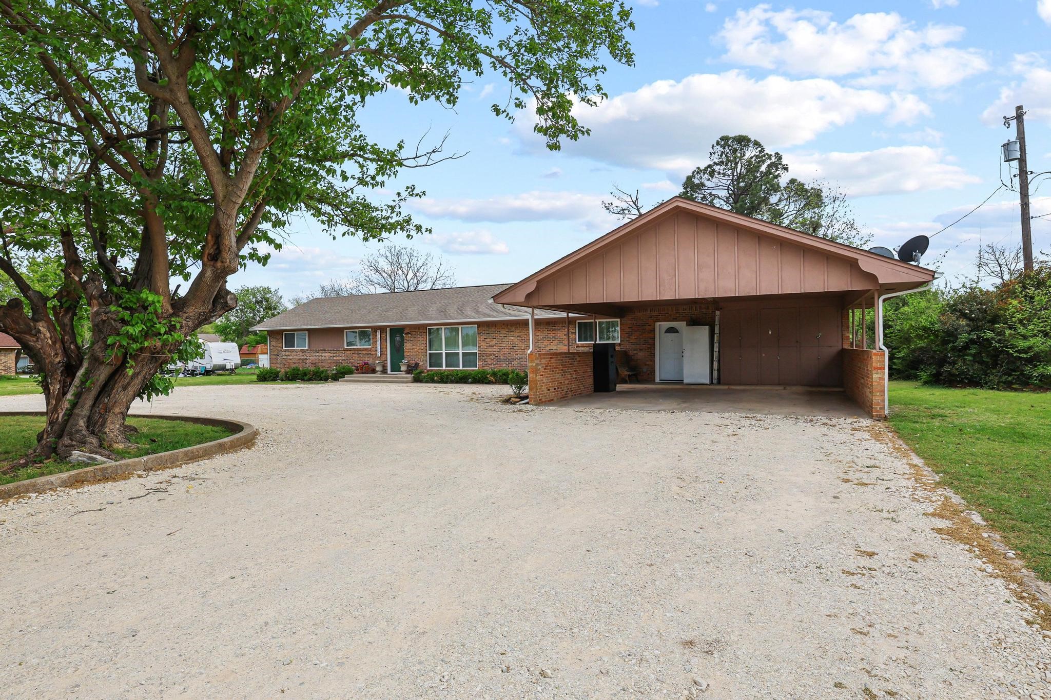 416 4th Street Whitesboro TX 76273
