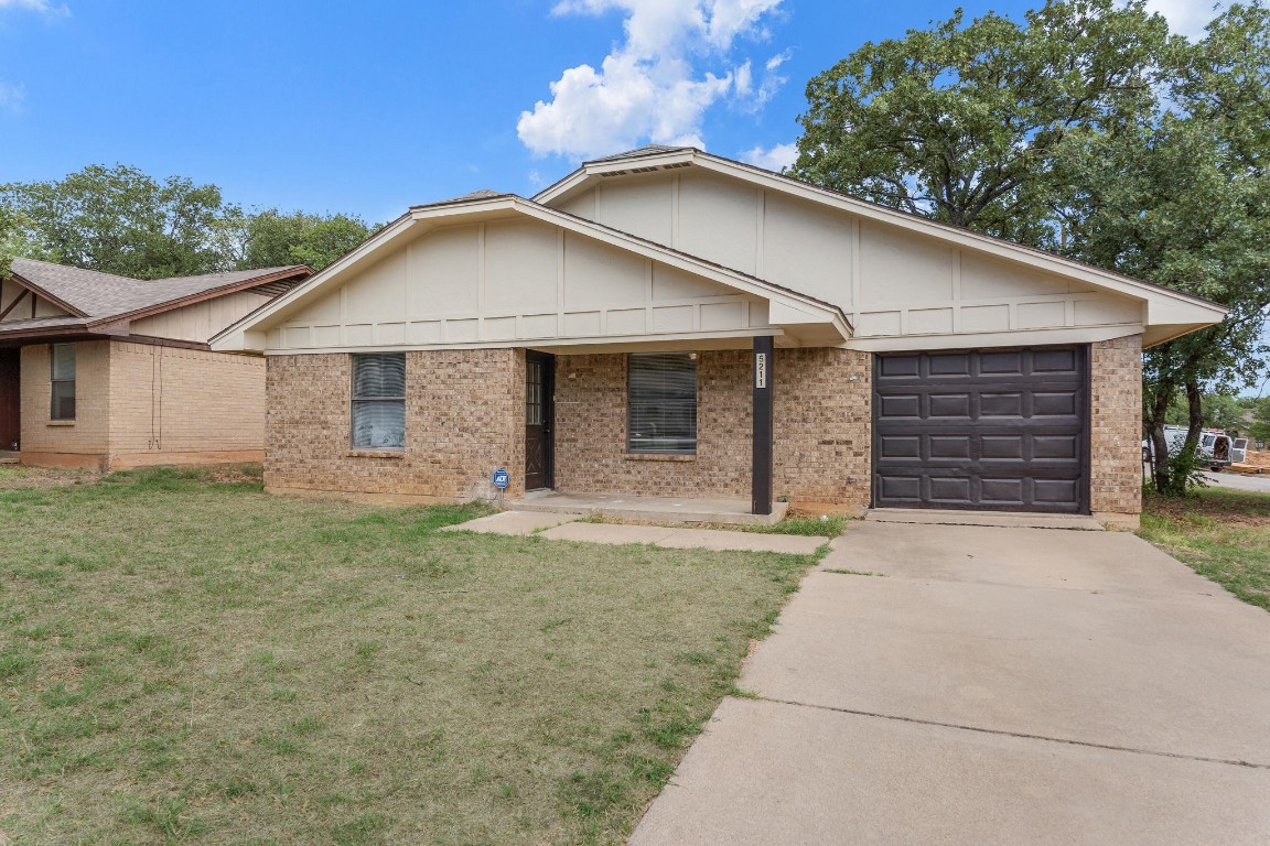 5211 Laurie Drive Mineral Wells TX 76067