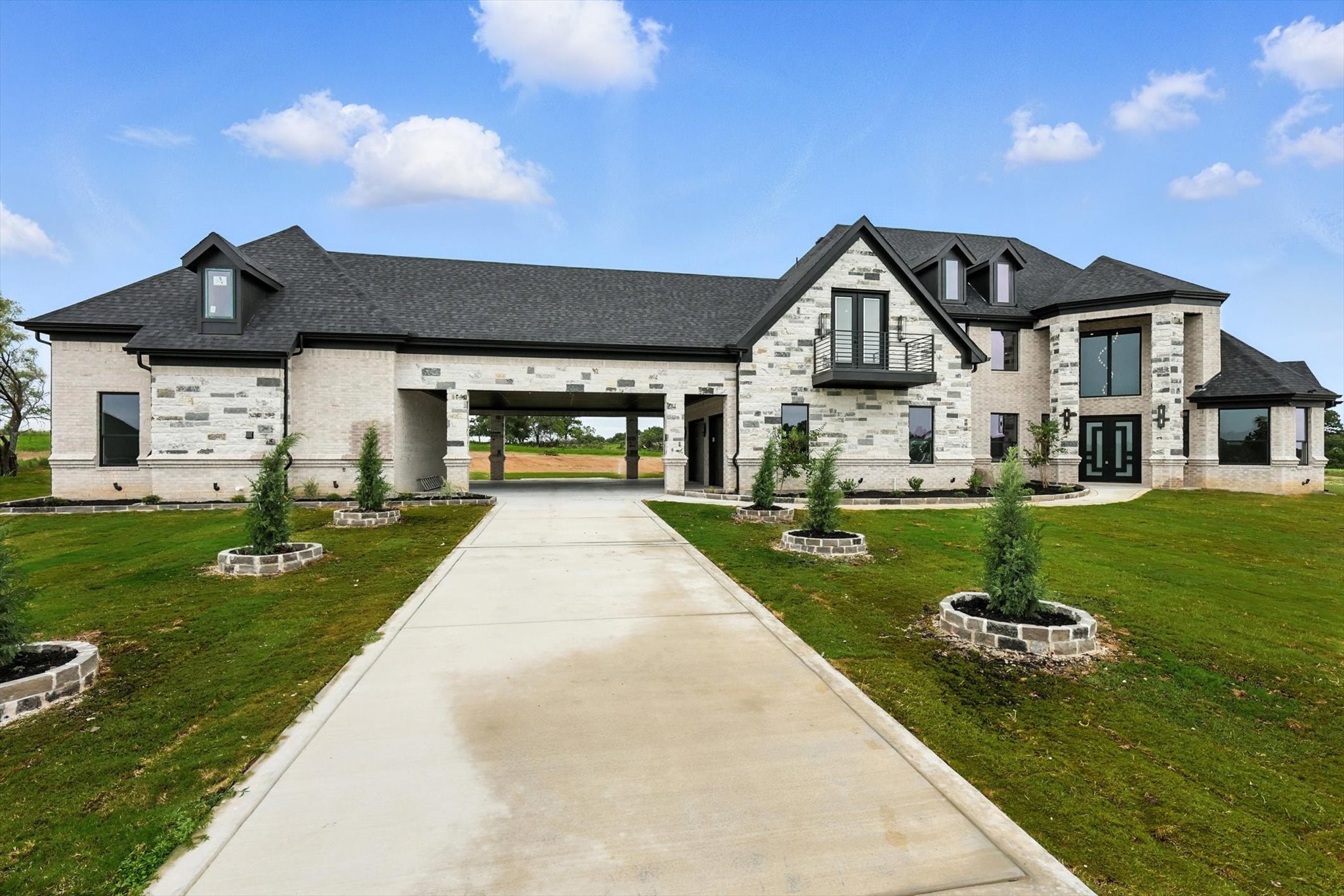 5005 Glenoaks Court Weatherford TX 76088
