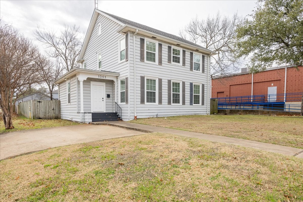 1301 W 2nd Avenue Corsicana TX 75110