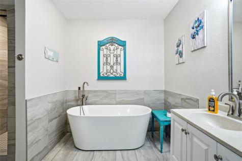 1901 Adams Lane Azle TX 76020