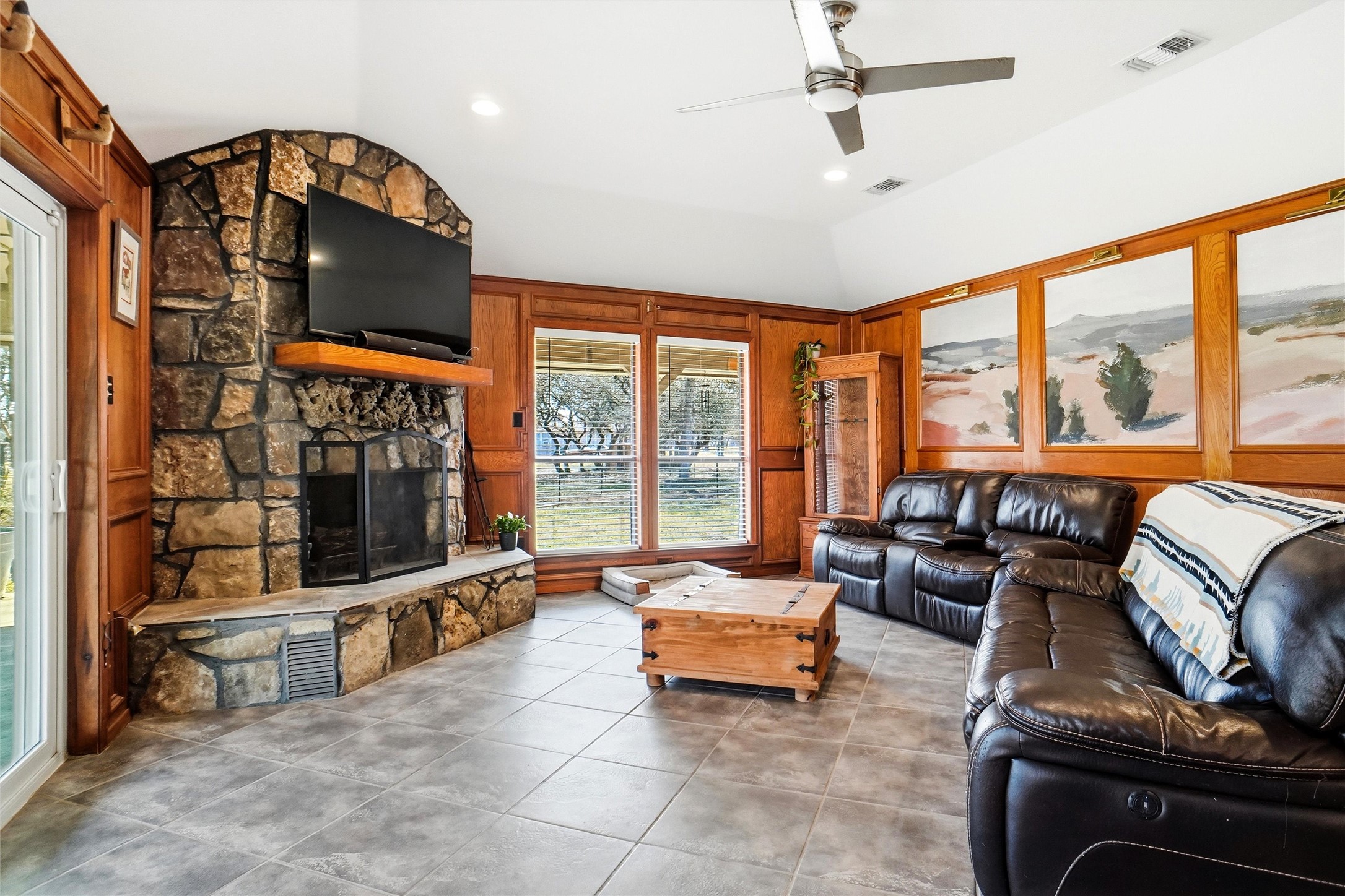 1901 Adams Lane Azle TX 76020