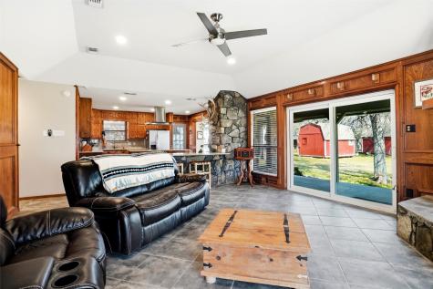 1901 Adams Lane Azle TX 76020