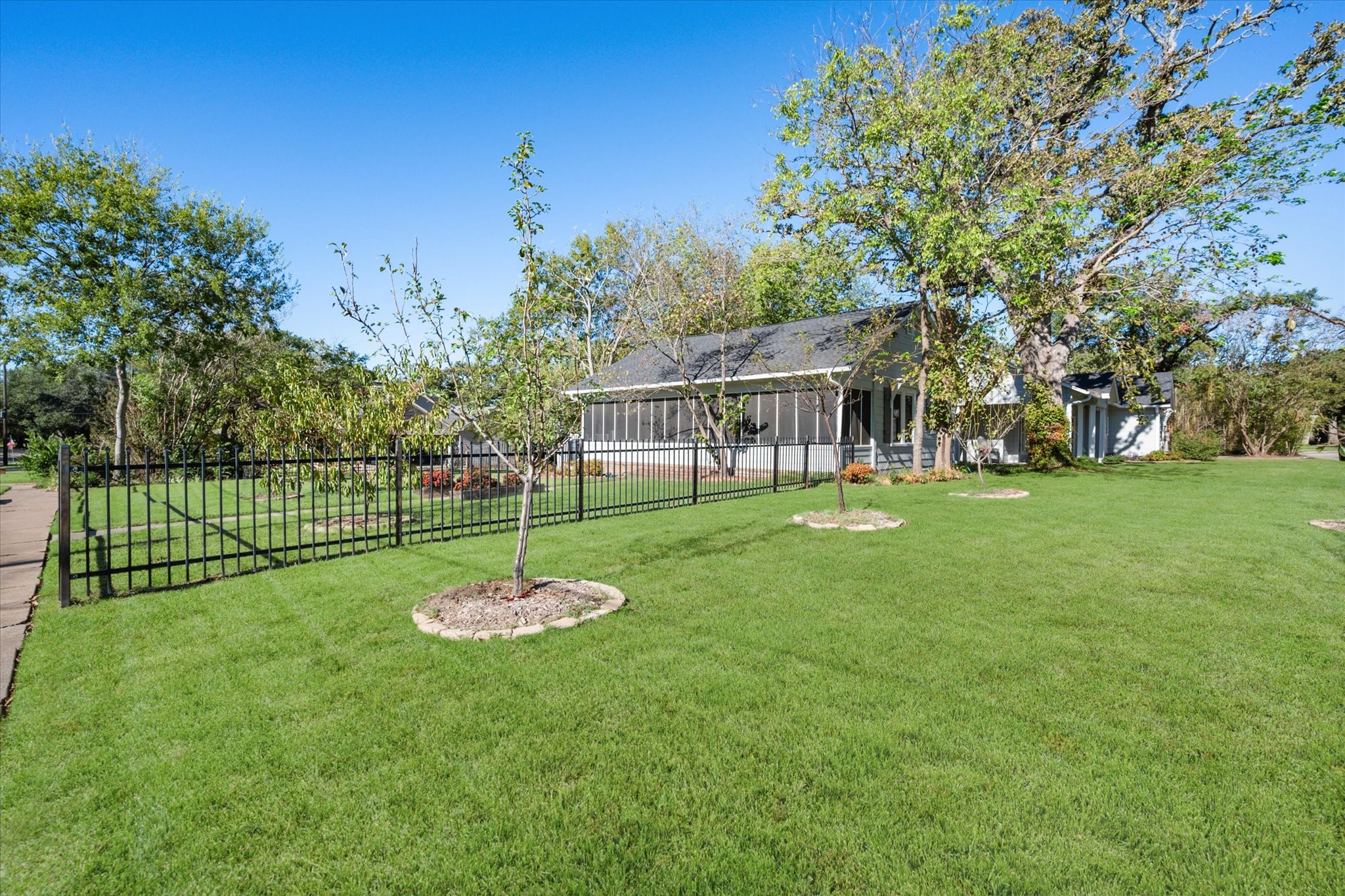 1100 Governors Drive Corsicana TX 75110