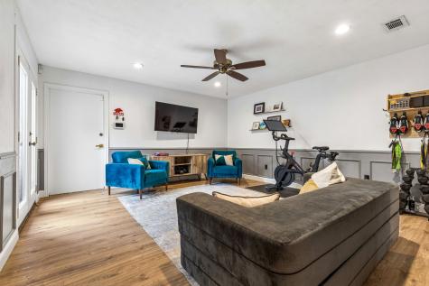 9216 Middle Glen Drive Dallas TX 75243