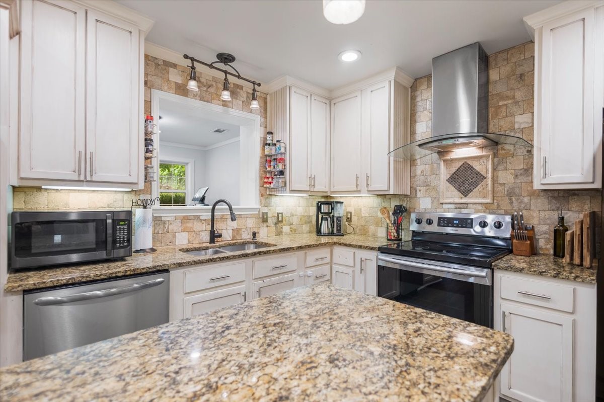 1327 Bridle Path Lane Hideaway TX 75771