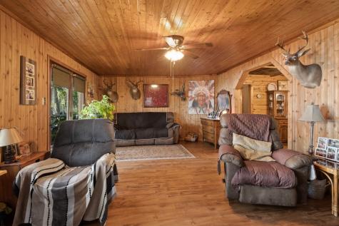 229 County Road 3637 Jefferson TX 75657