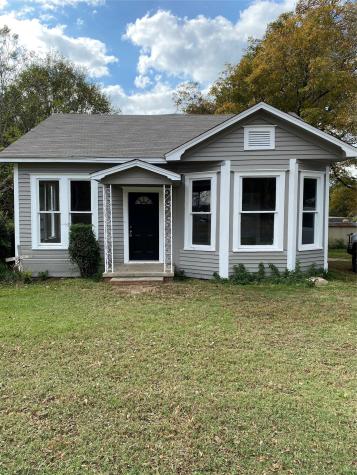 221 N Henderson Street Rusk TX 75785