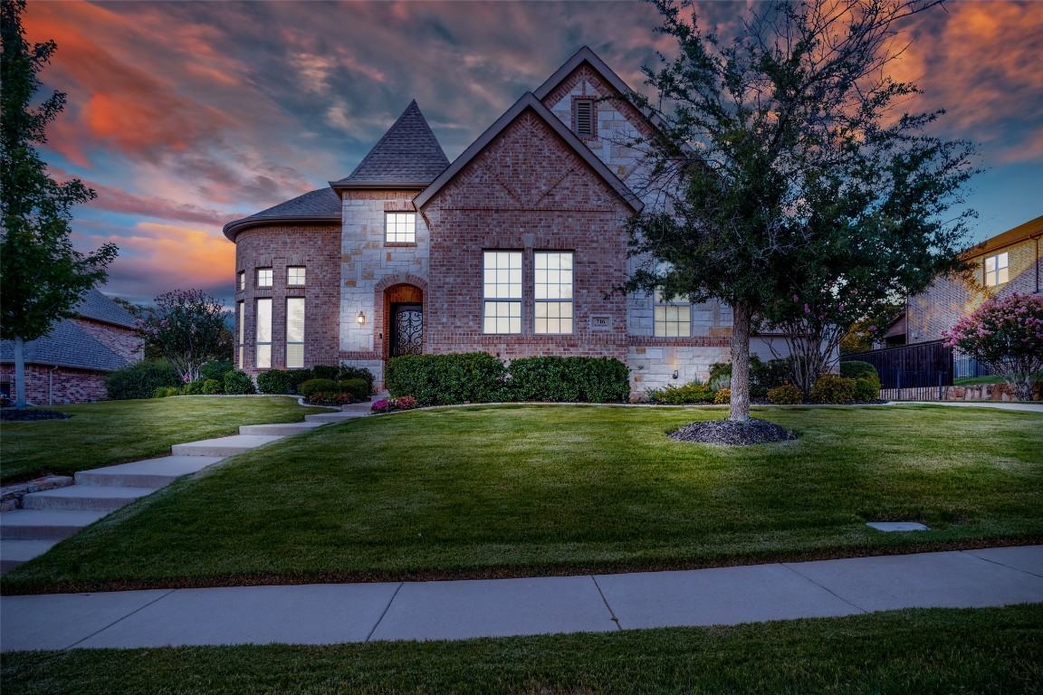 716 Rembrandt Colleyville TX 76034