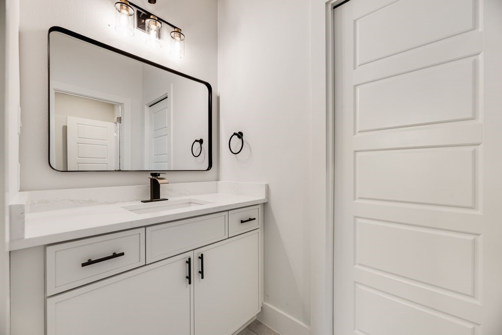6038 Plum Dale Road Dallas TX 75241