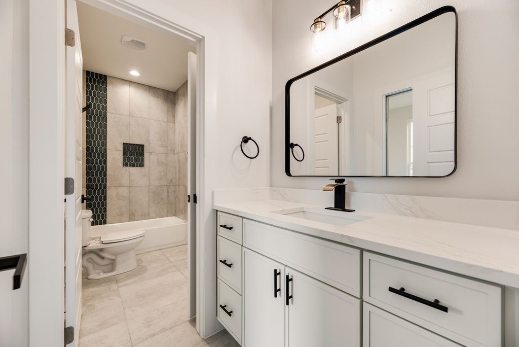 6038 Plum Dale Road Dallas TX 75241