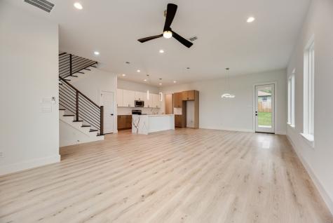 6038 Plum Dale Road Dallas TX 75241