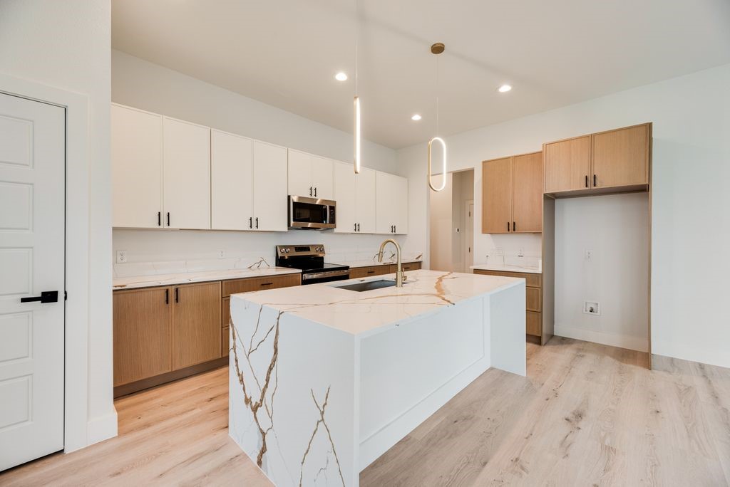 6038 Plum Dale Road Dallas TX 75241