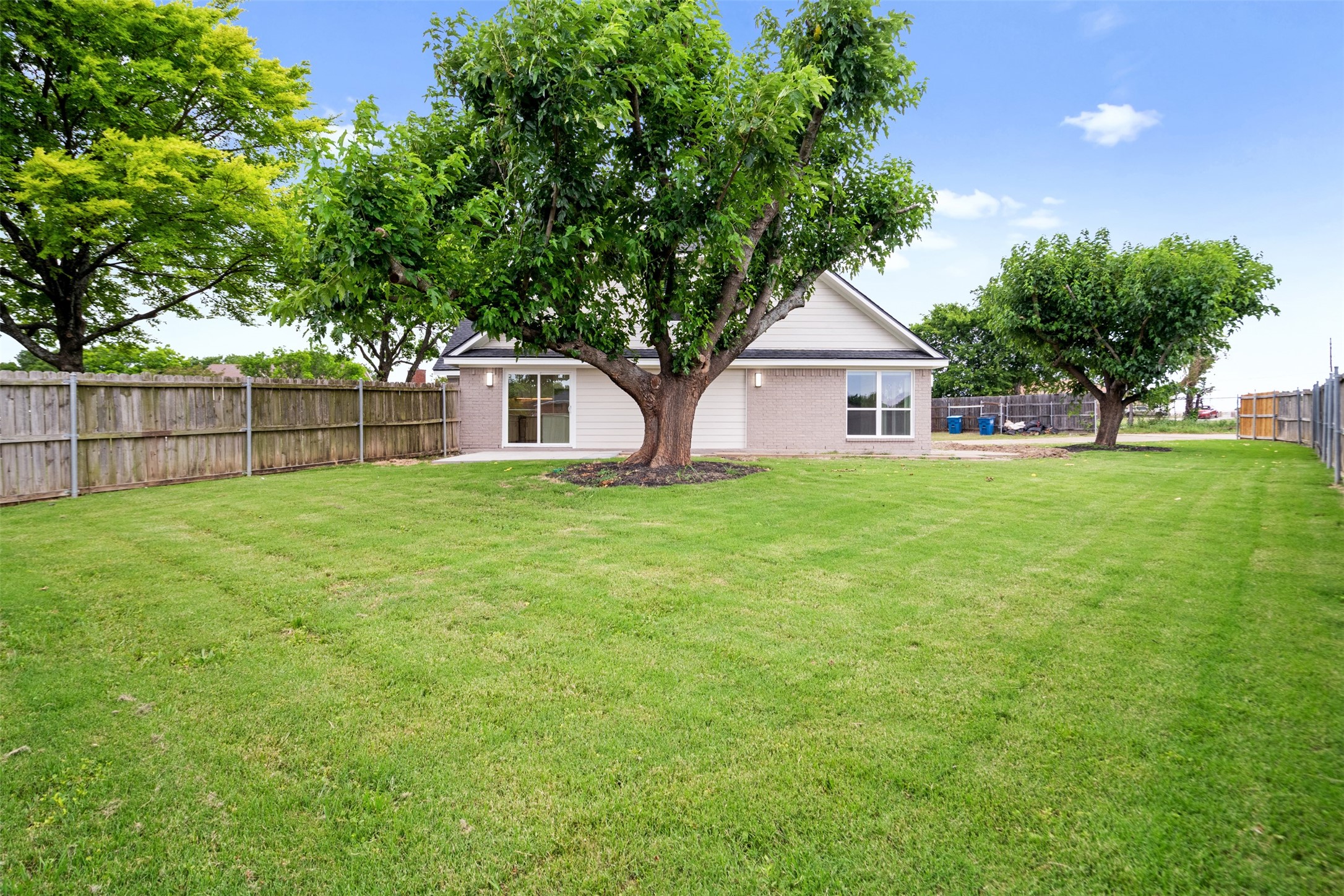822 Aspen Lane Desoto TX 75115