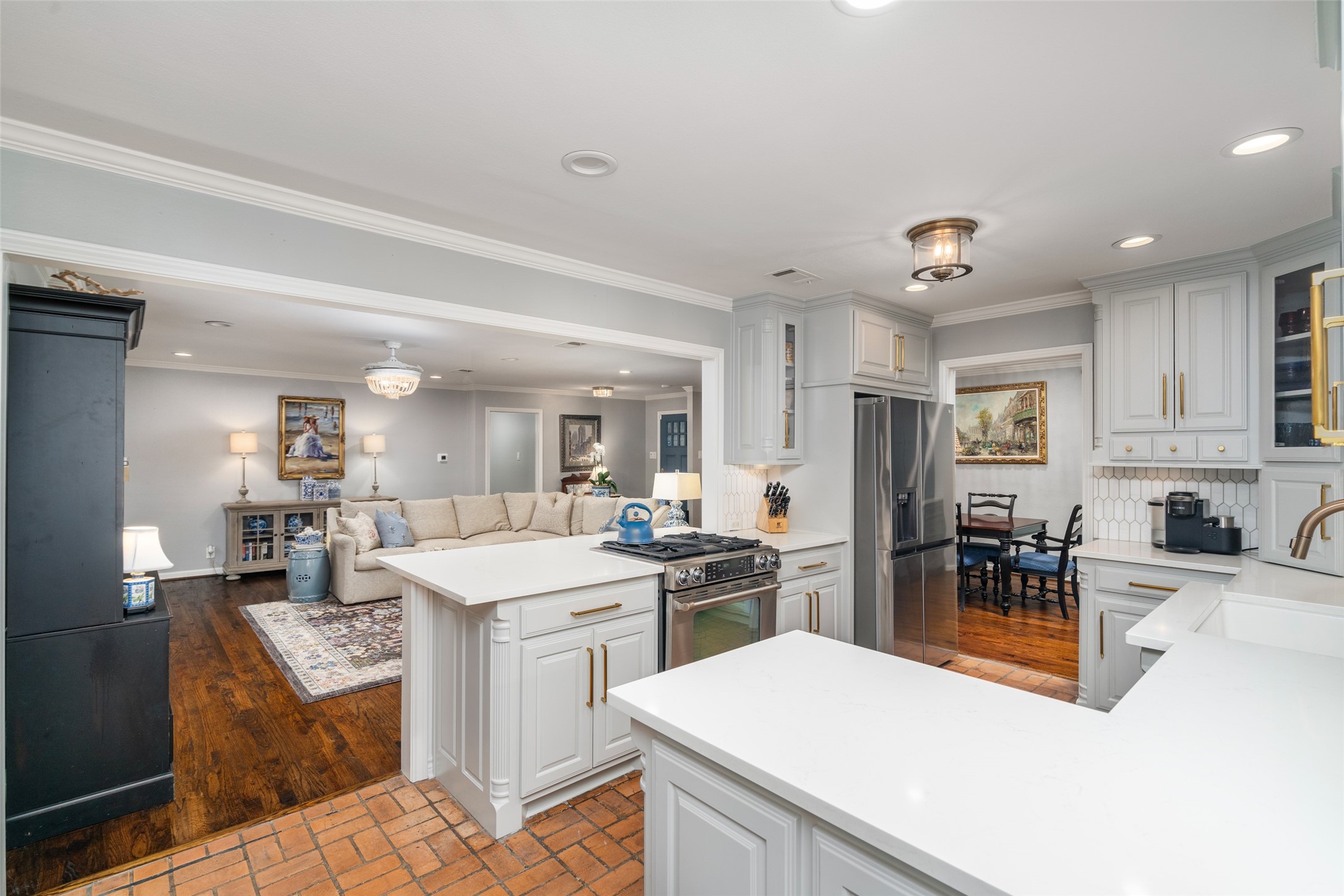 9709 Elmcrest Drive Dallas TX 75238