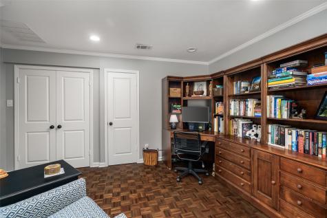 9709 Elmcrest Drive Dallas TX 75238