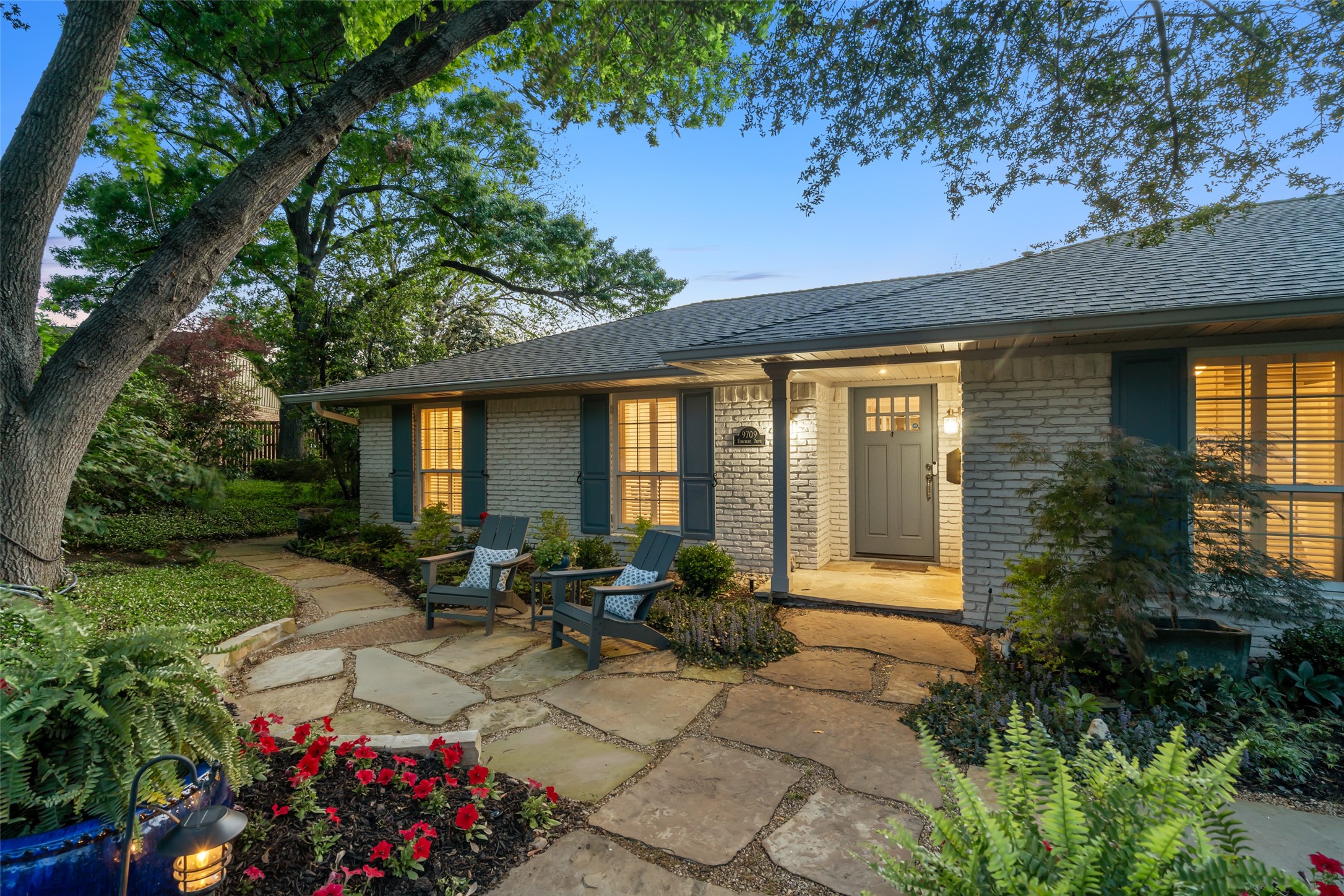 9709 Elmcrest Drive Dallas TX 75238