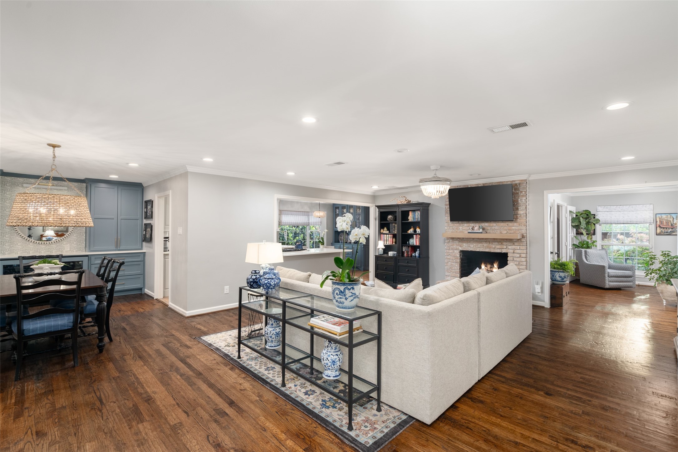 9709 Elmcrest Drive Dallas TX 75238