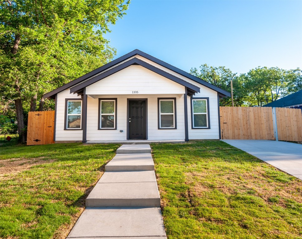 1105 E Pulaski Street Fort Worth TX 76104