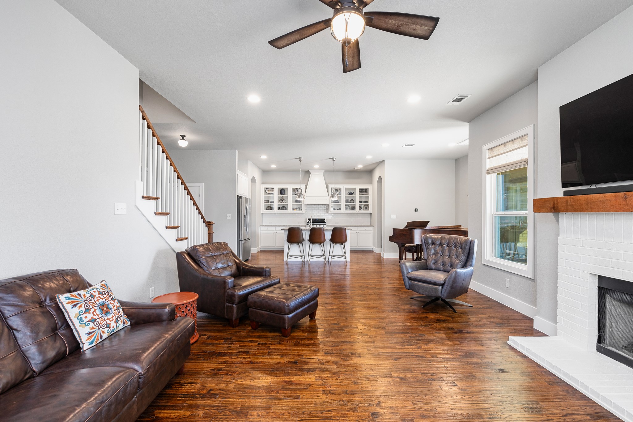 649 Prairie Avenue Aledo TX 76008