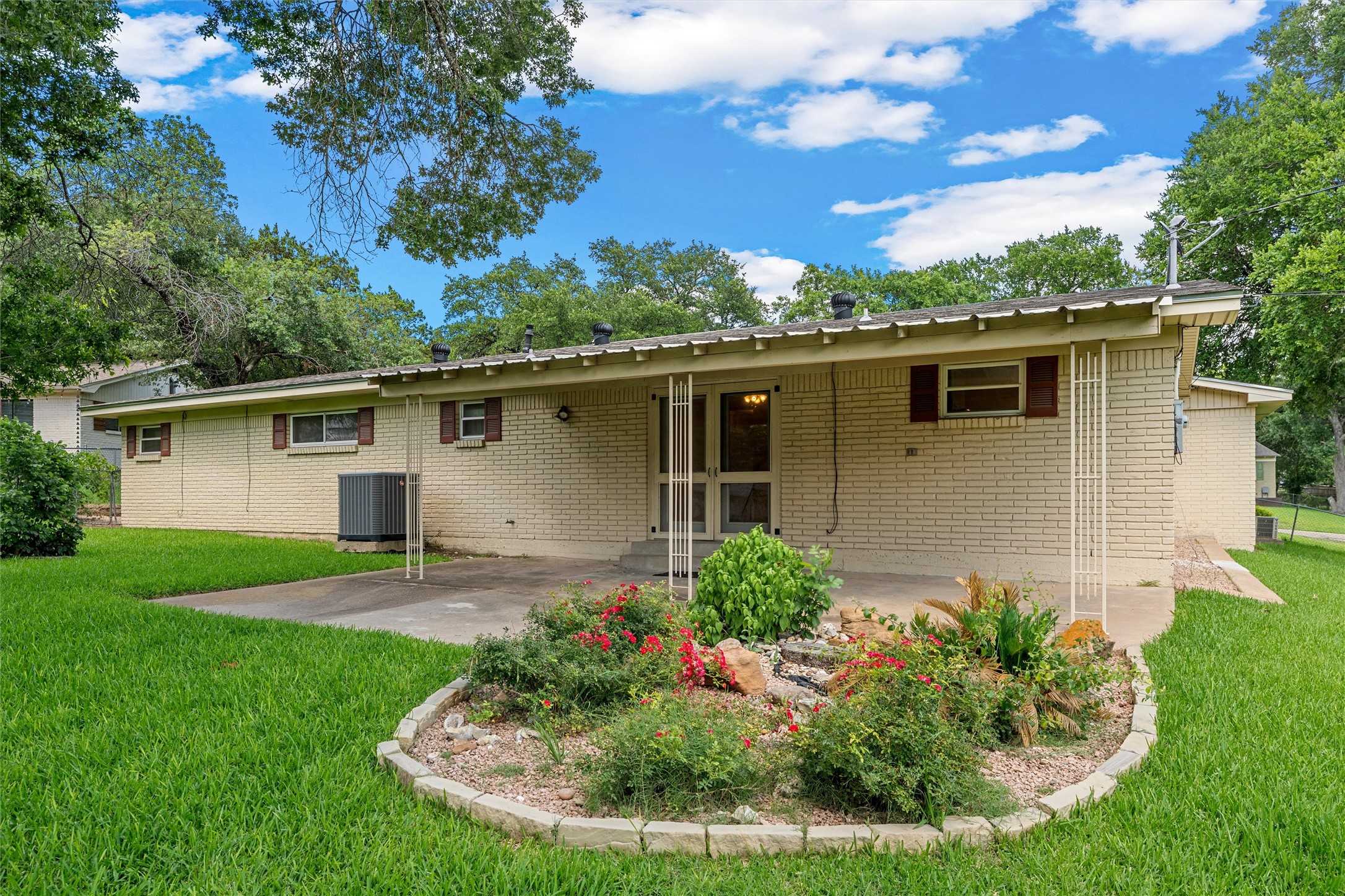 640 Cardinal Drive Woodway TX 76712