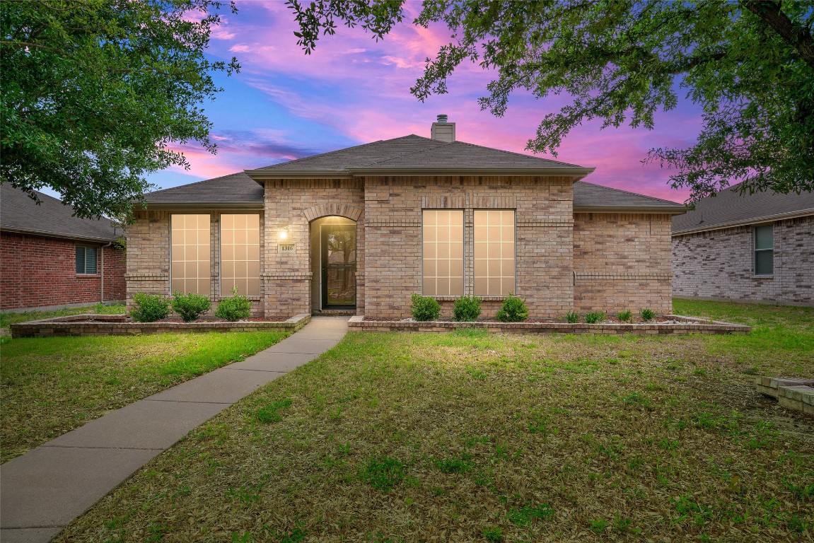 1316 Illinois Avenue Lancaster TX 75134