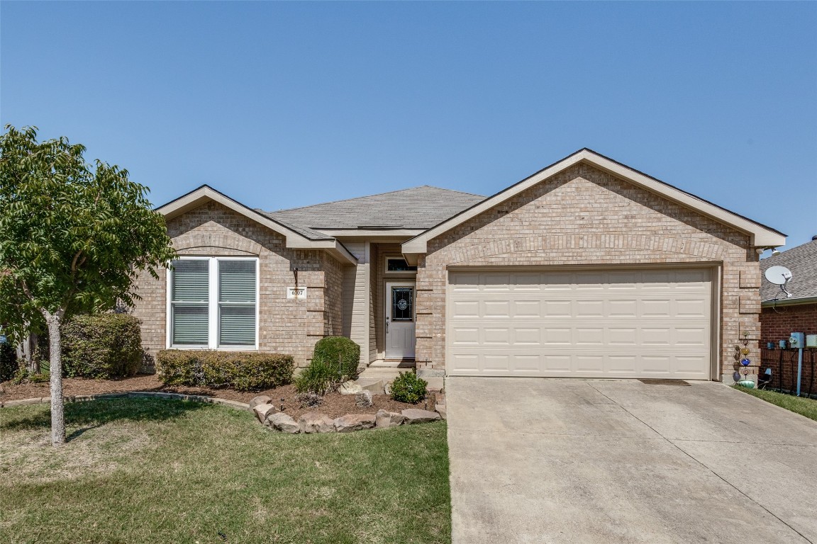 6107 Creek Crossing Lane Sachse TX 75048