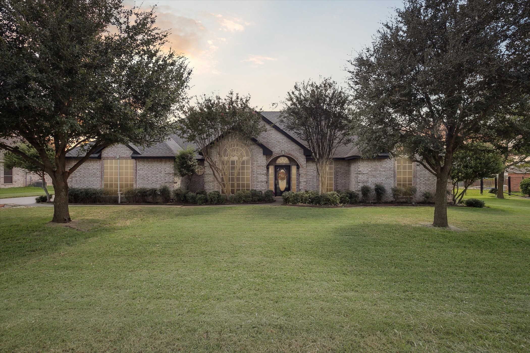 2905 London Lane Crowley TX 76036