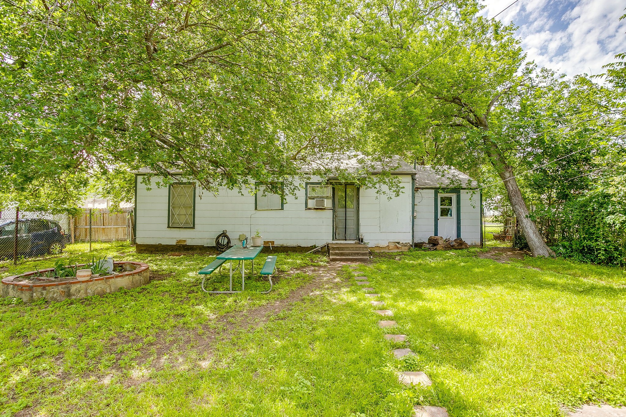 4817 Marks Place Fort Worth TX 76116
