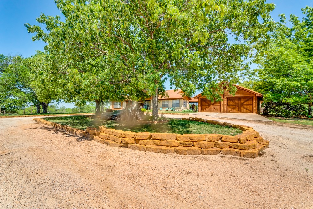 110 County Road 567 Eastland TX 76448