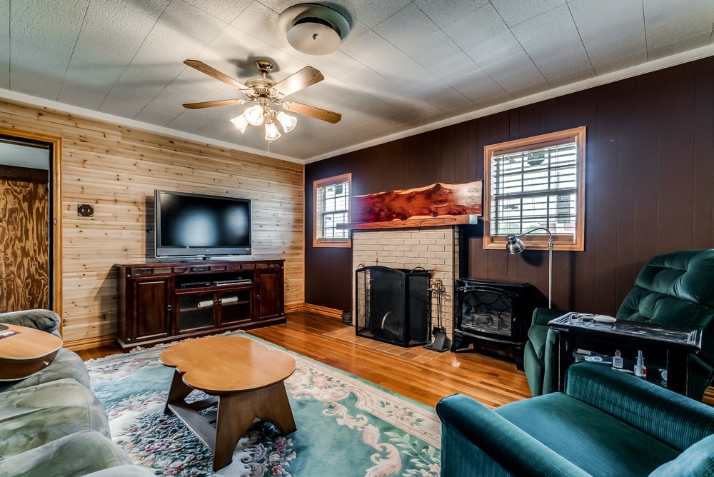 110 County Road 567 Eastland TX 76448