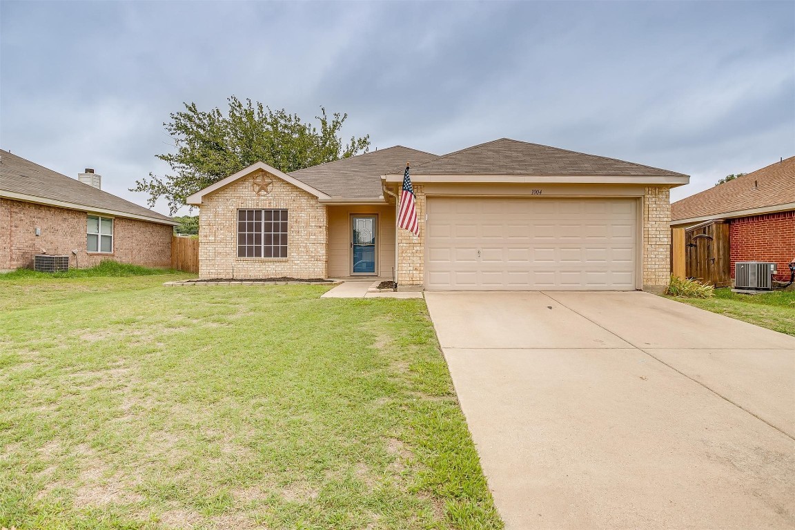 1004 Rock Springs Drive Burleson TX 76028