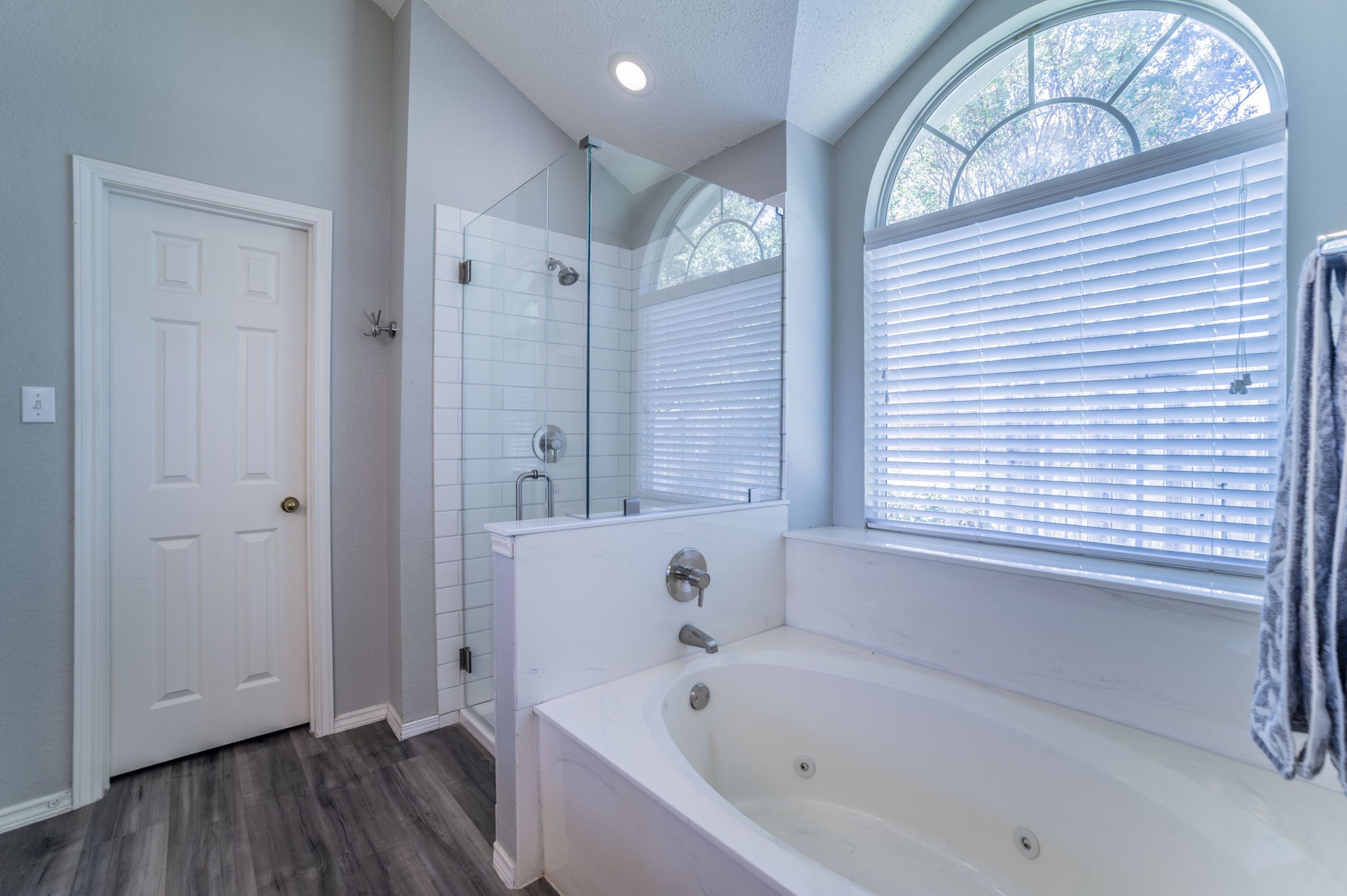 6405 Redstone Drive Arlington TX 76001