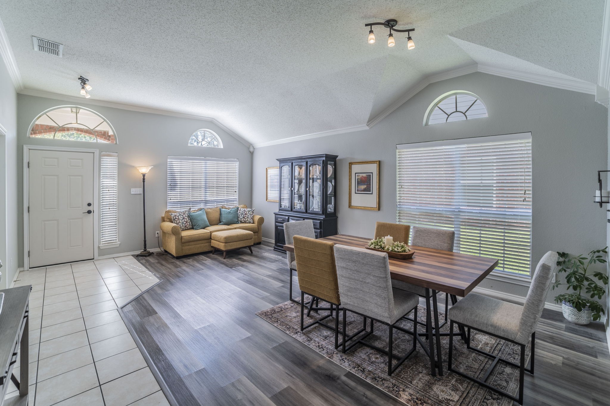 6405 Redstone Drive Arlington TX 76001