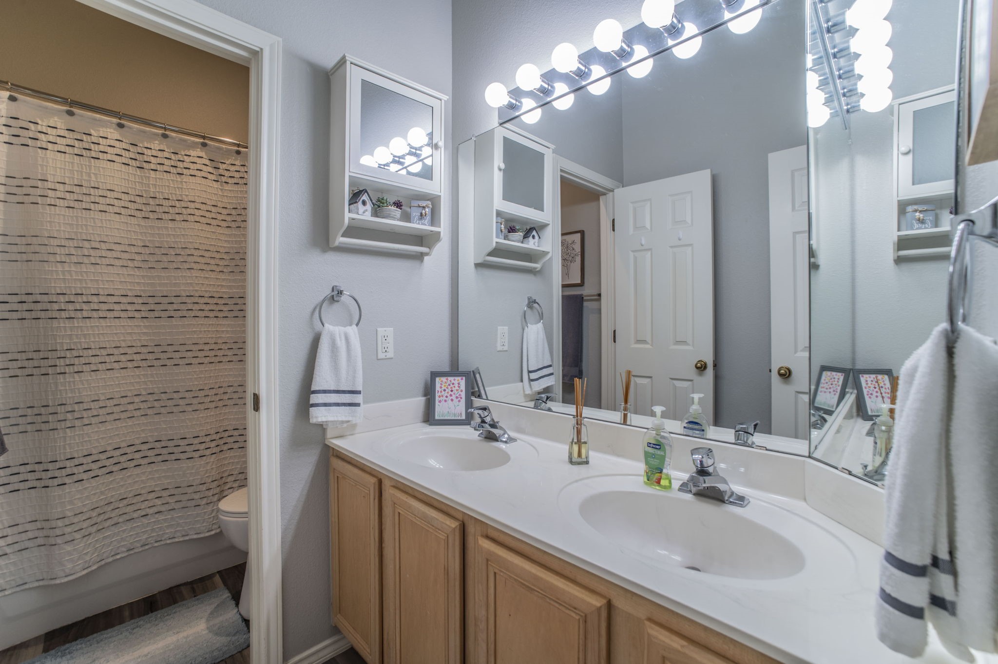 6405 Redstone Drive Arlington TX 76001