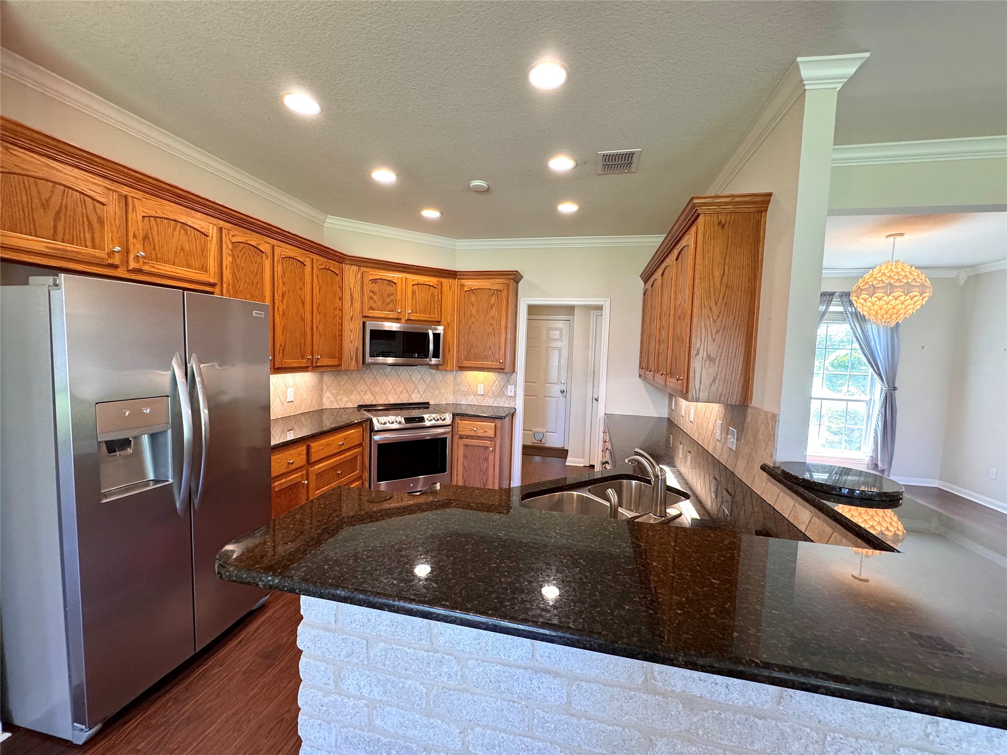 1128 Heatherwood Hewitt TX 76643
