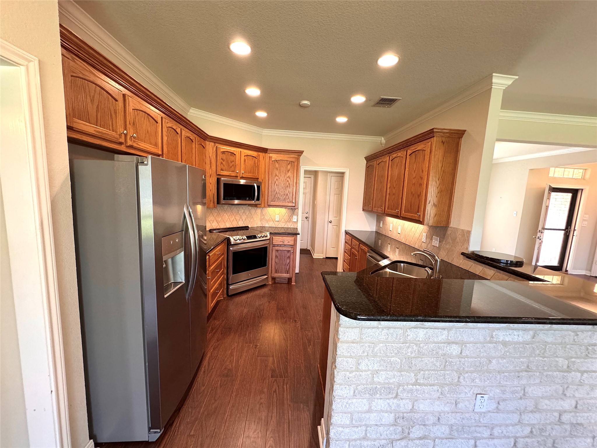 1128 Heatherwood Hewitt TX 76643