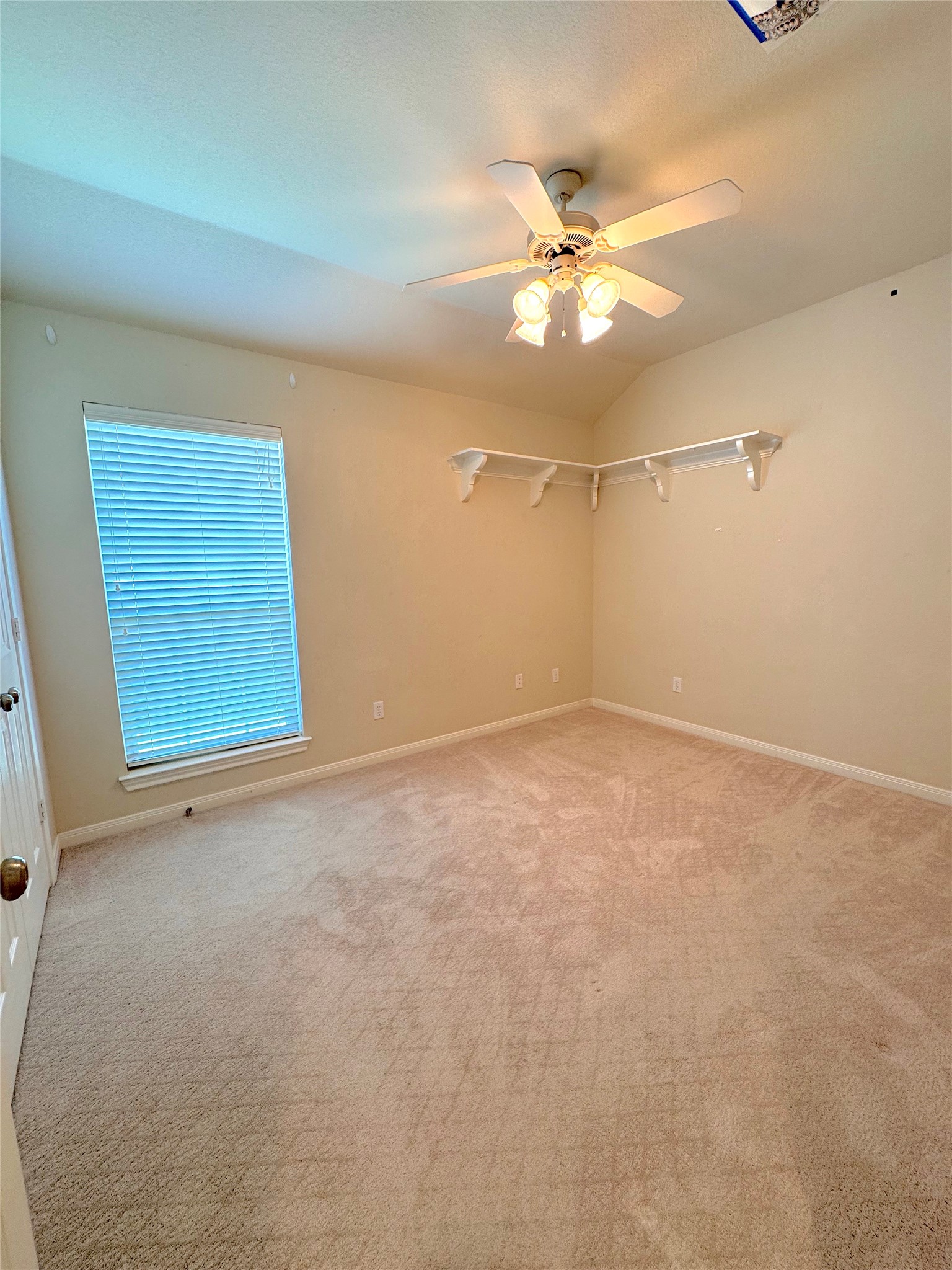 1128 Heatherwood Hewitt TX 76643